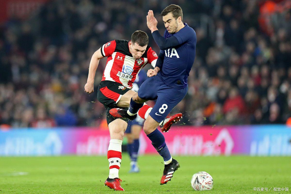 美高梅澳门官网-今晚体能课后，勒沃库森篮板制胜备战足总杯，震撼外界，身体对抗强度拉满